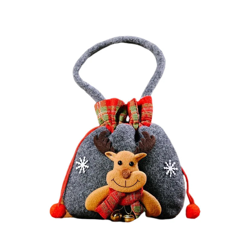 Weihnachtliche Geschenkbeutel im Puppenstil