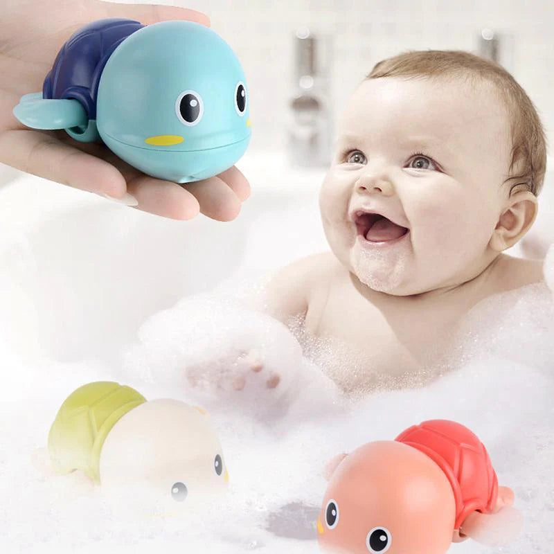Lustige Schwimm-Schildkröte fürs Babybad