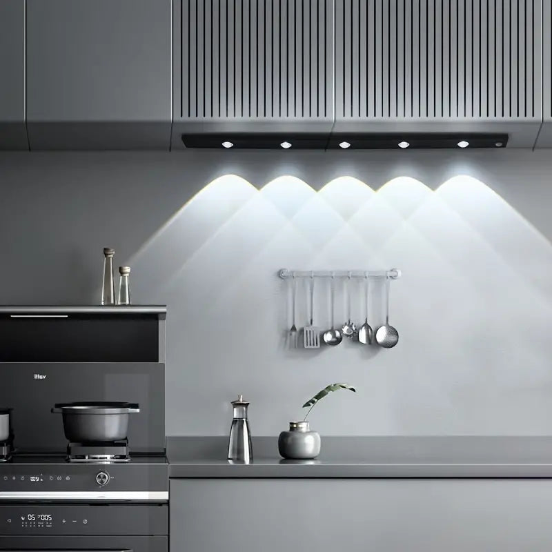 Energiesparendes Unterbau-Licht
