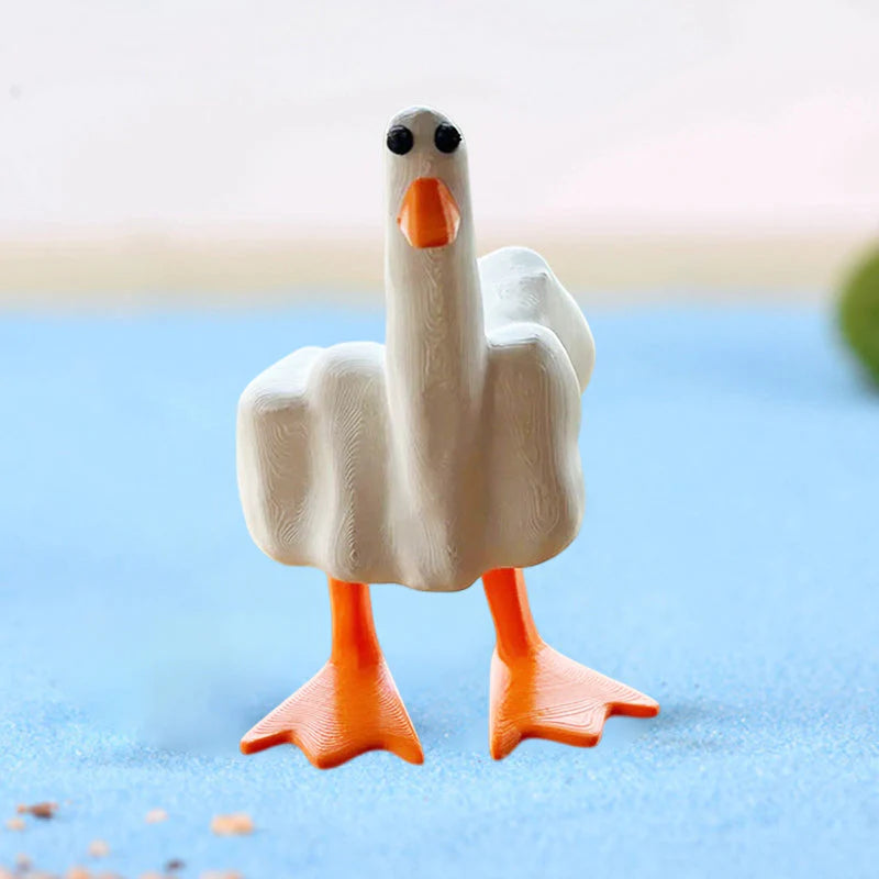 Freche Entenfigur für den Garten