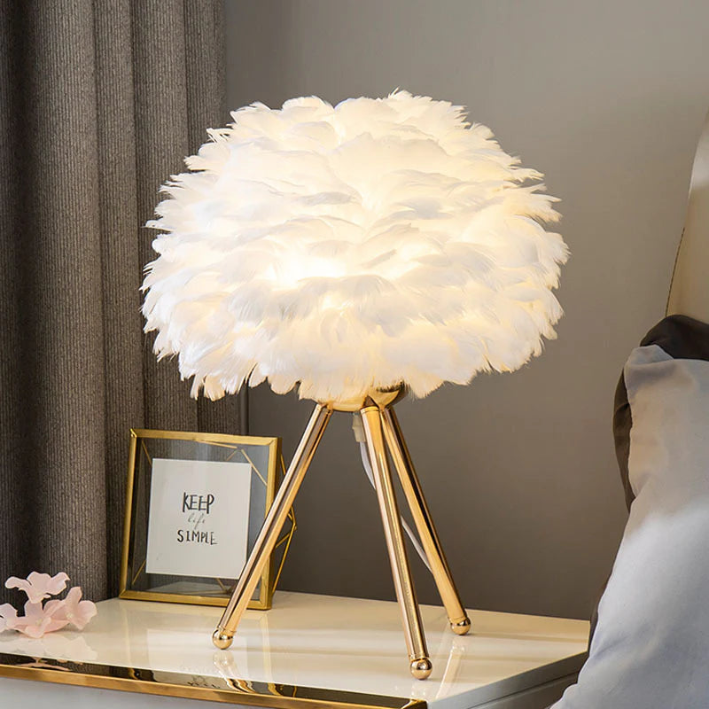 Feder-Luxus Tischlampe