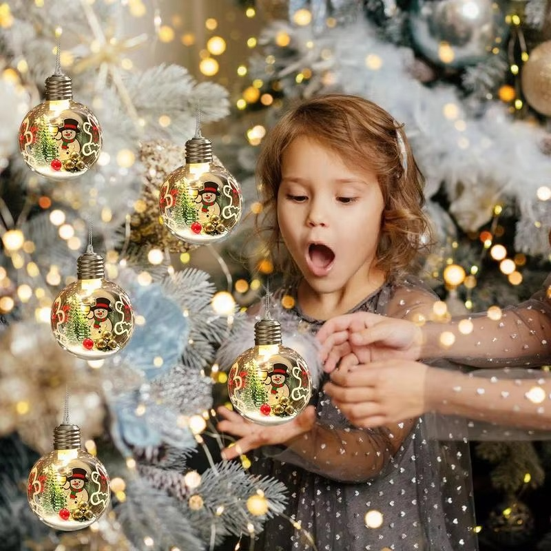 Leuchtende Weihnachtsbaumkugeln
