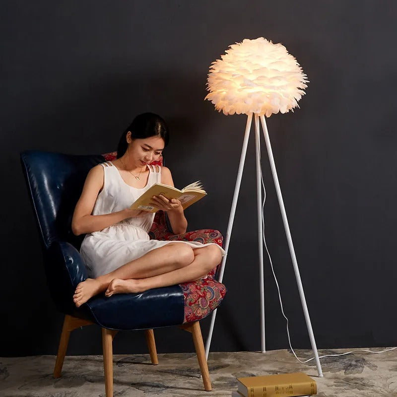 Feder-Luxus Tischlampe
