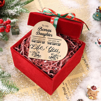 Holz-Kerzenhalter mit Herzmotiv – Ein Geschenk mit Bedeutung!