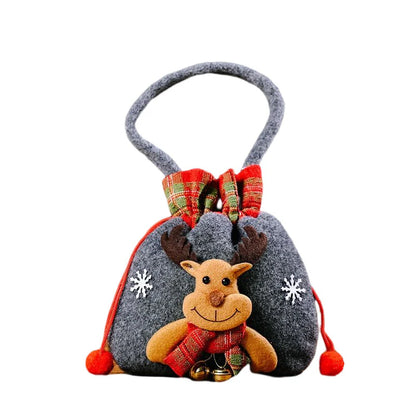 Weihnachtliche Geschenkbeutel im Puppenstil