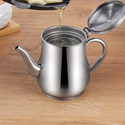 Edelstahl-Ölkanne mit Sieb – Sauberes & Nachhaltiges Kochen!
